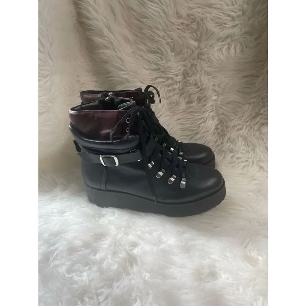 Steve Madden Hiking leather Black Platform lace up Boots Burgundy Collar SZ10